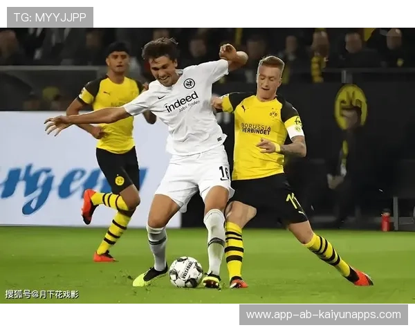 尤文图斯4比1反超帕尔马，布雷默接孔塞桑角球头球双响